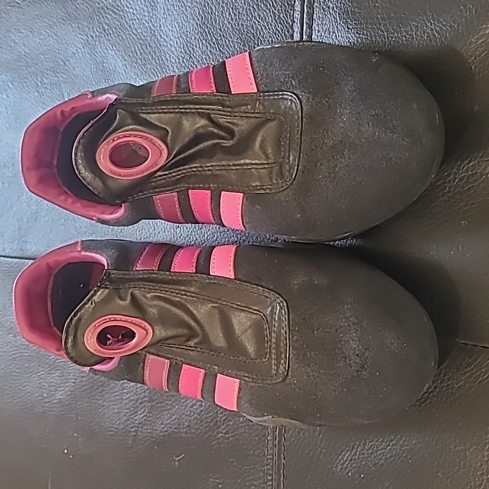 Adidas women's dance shoes size 8 NWOT